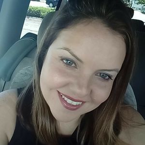 Meet your Posher, Lorena